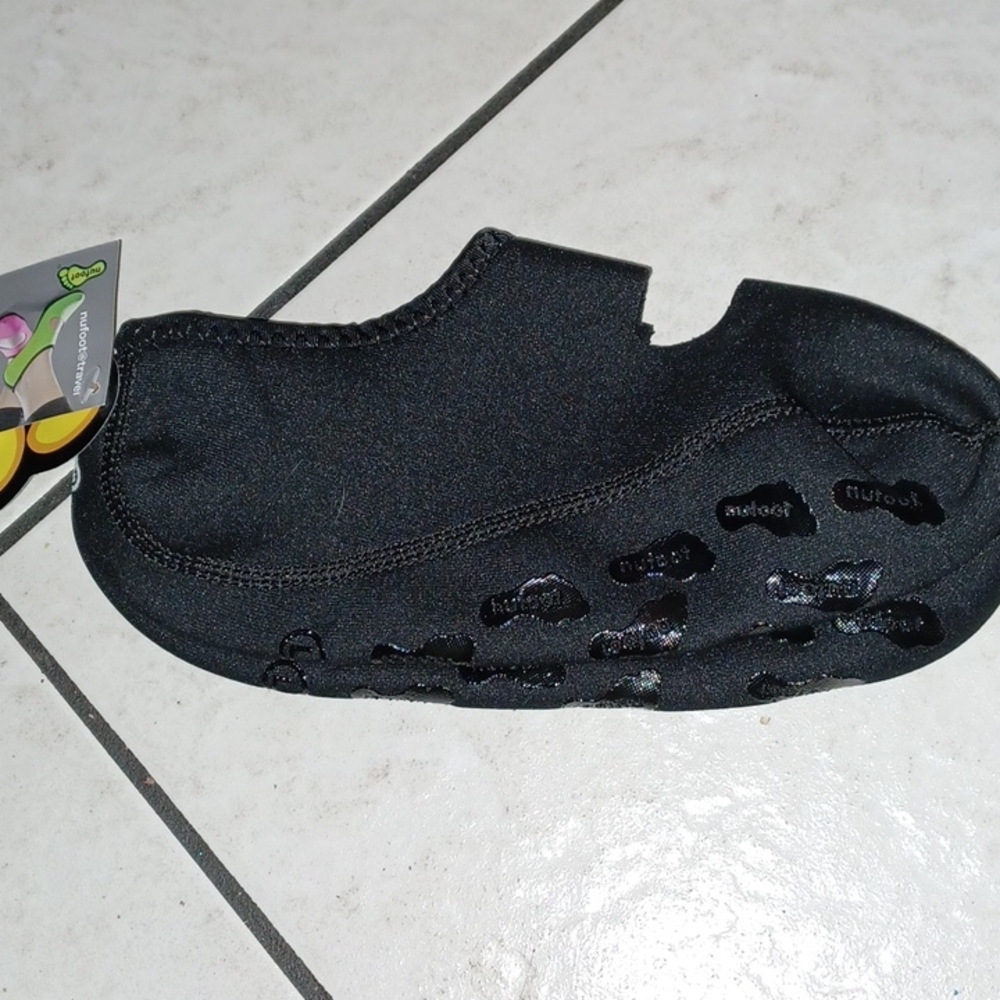 Nufoot Black Mary Janes Neoprene Travel Cruise